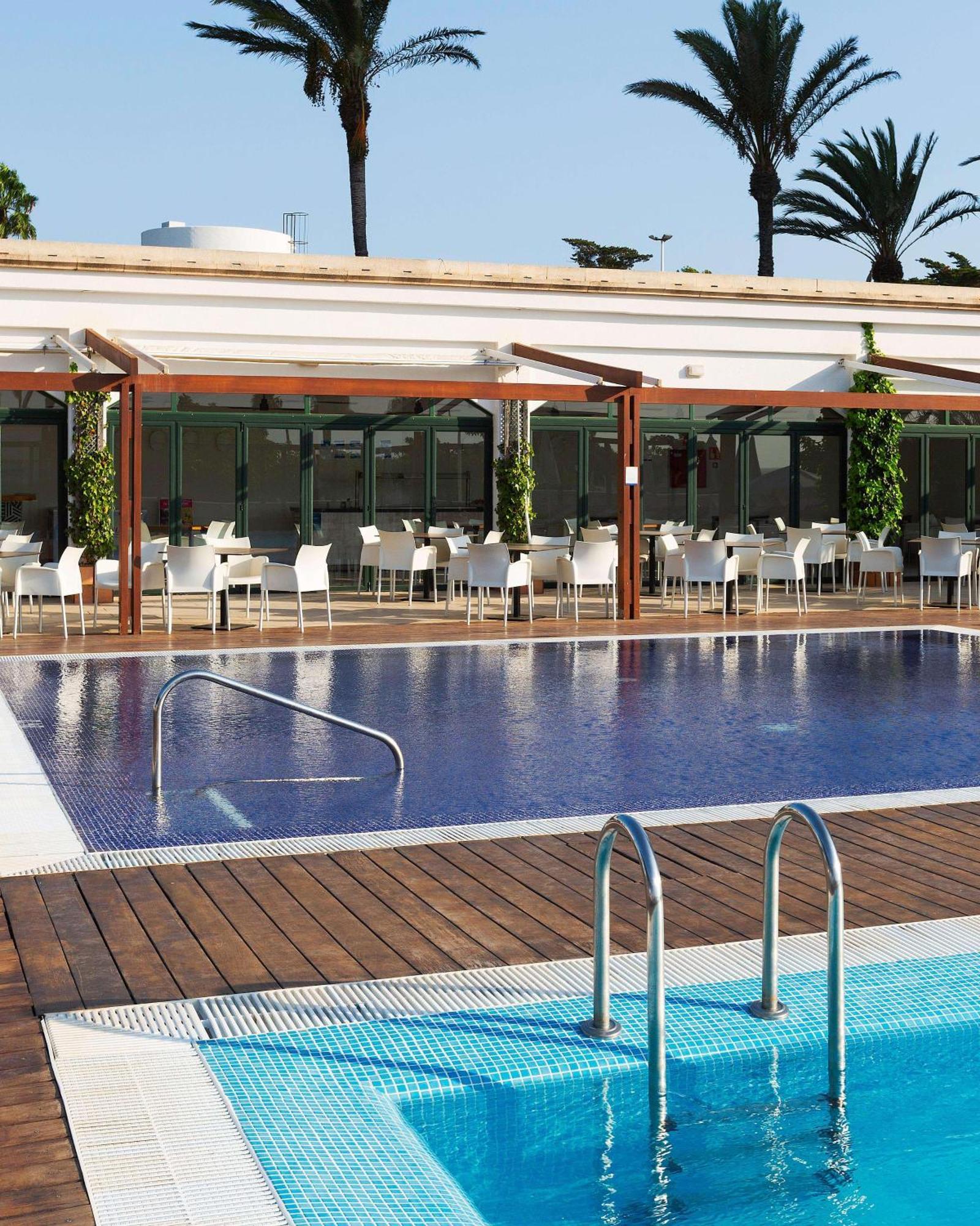 Alua Illa De Menorca Hotel S'Algar Exterior photo